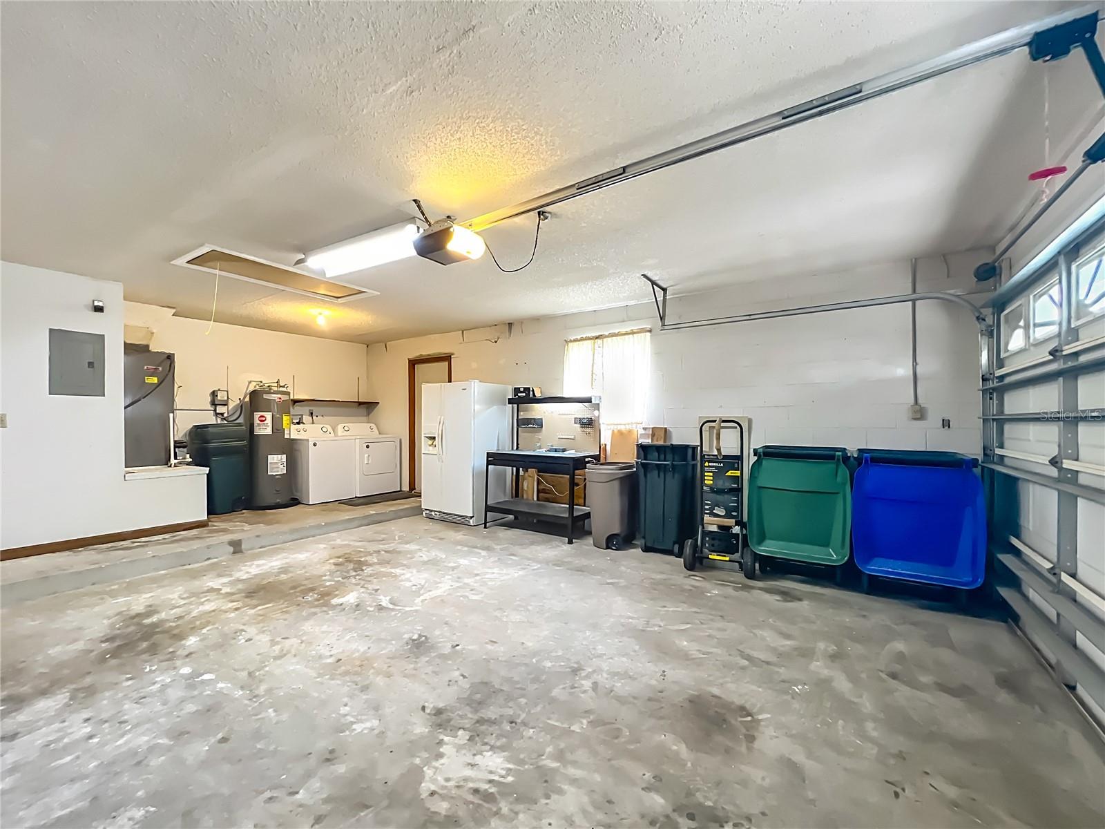 QUAIL HOLLOW AT QUEENSWOOD MANOR - Residential