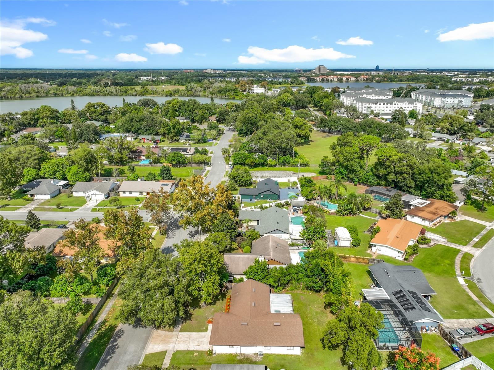QUAIL HOLLOW AT QUEENSWOOD MANOR - Residential