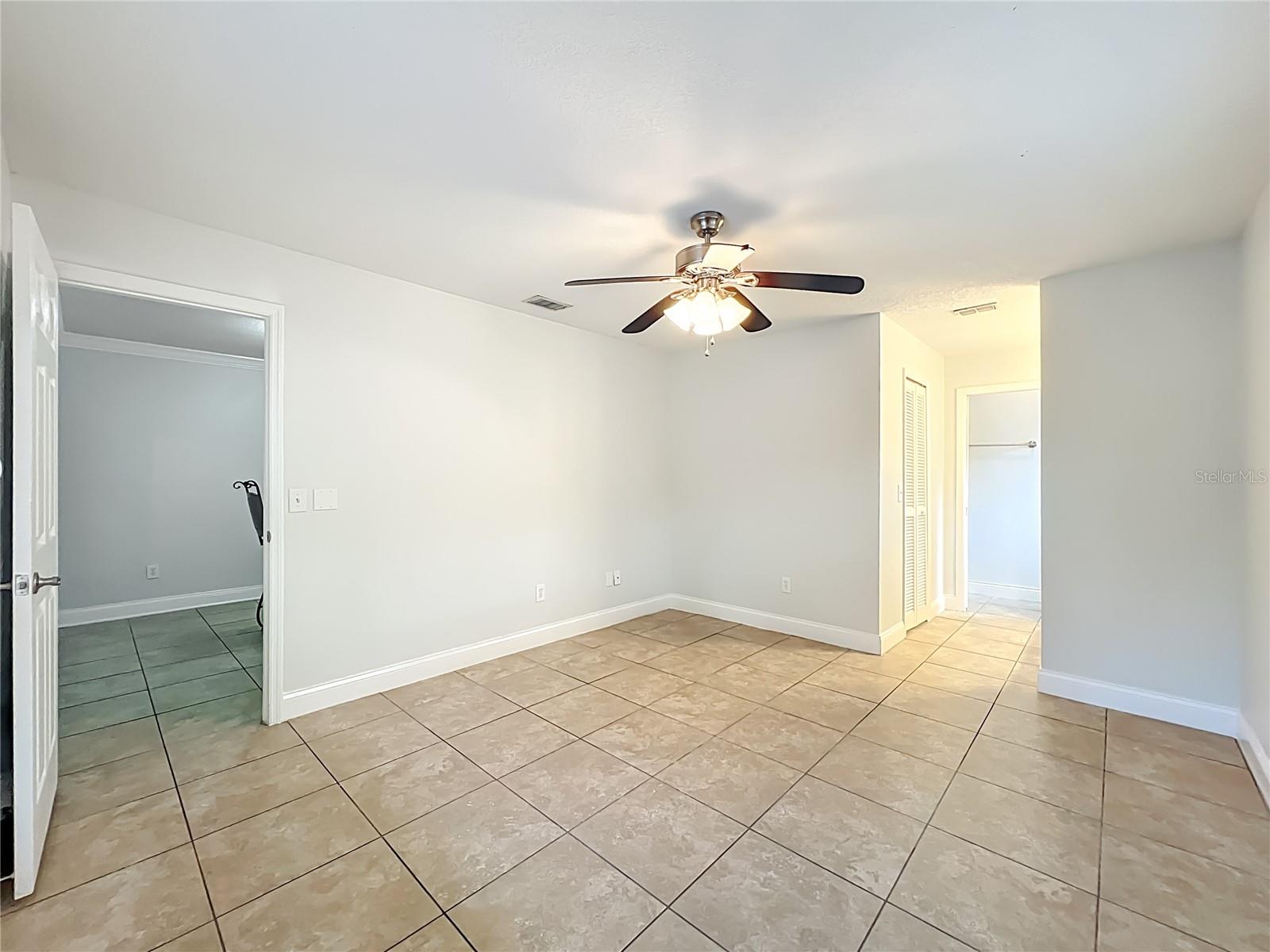 QUAIL HOLLOW AT QUEENSWOOD MANOR - Residential