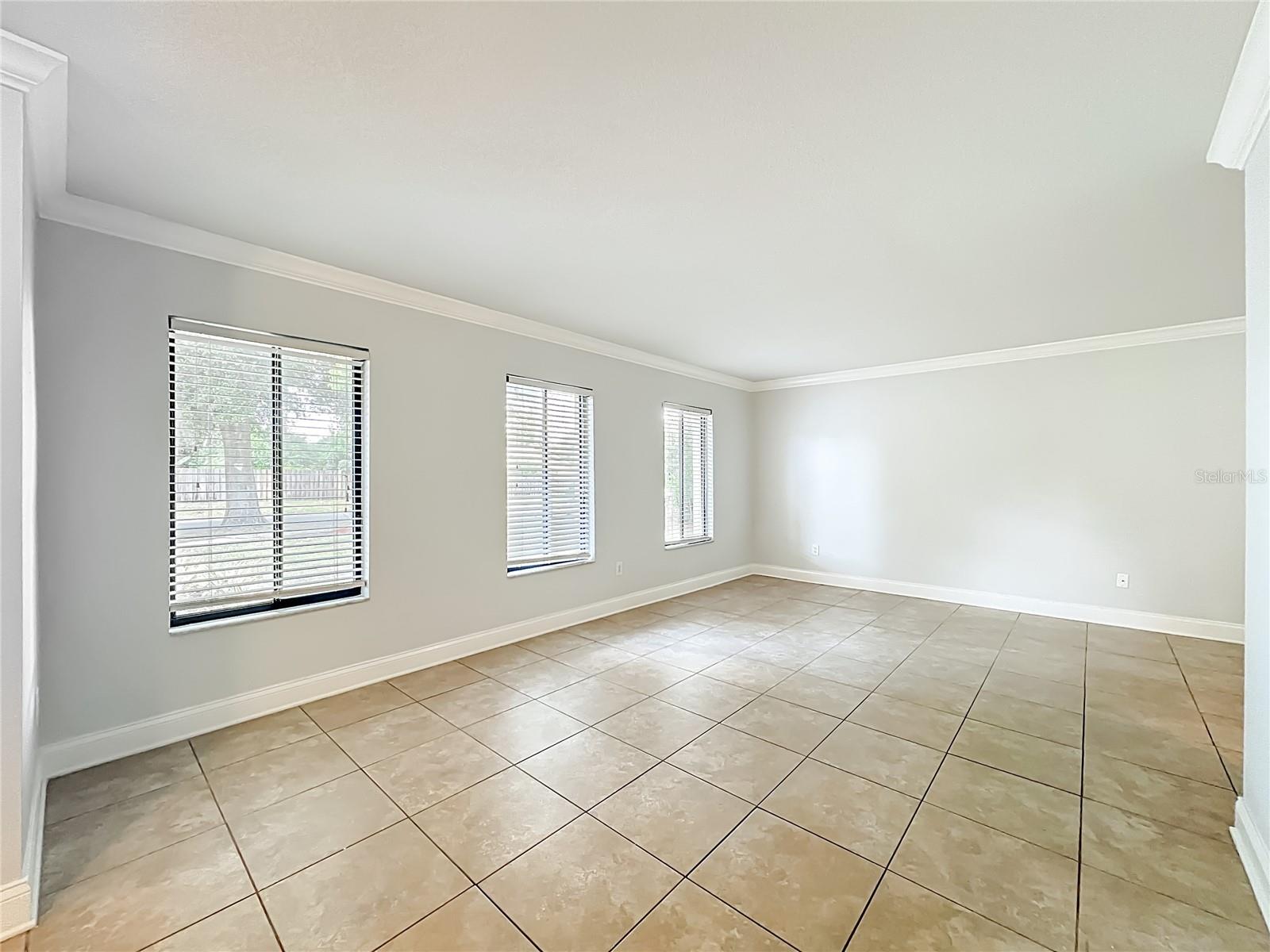 QUAIL HOLLOW AT QUEENSWOOD MANOR - Residential