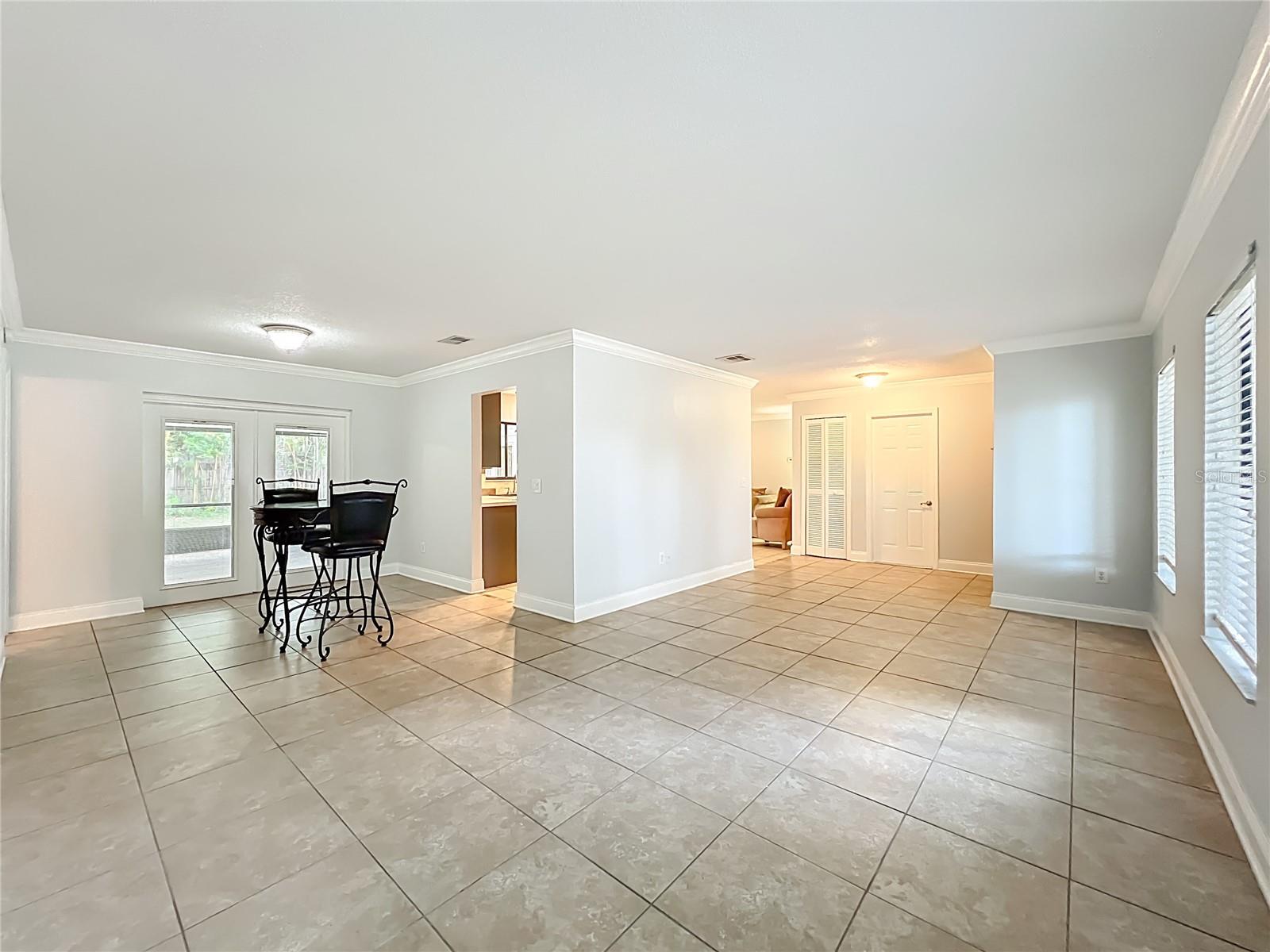 QUAIL HOLLOW AT QUEENSWOOD MANOR - Residential