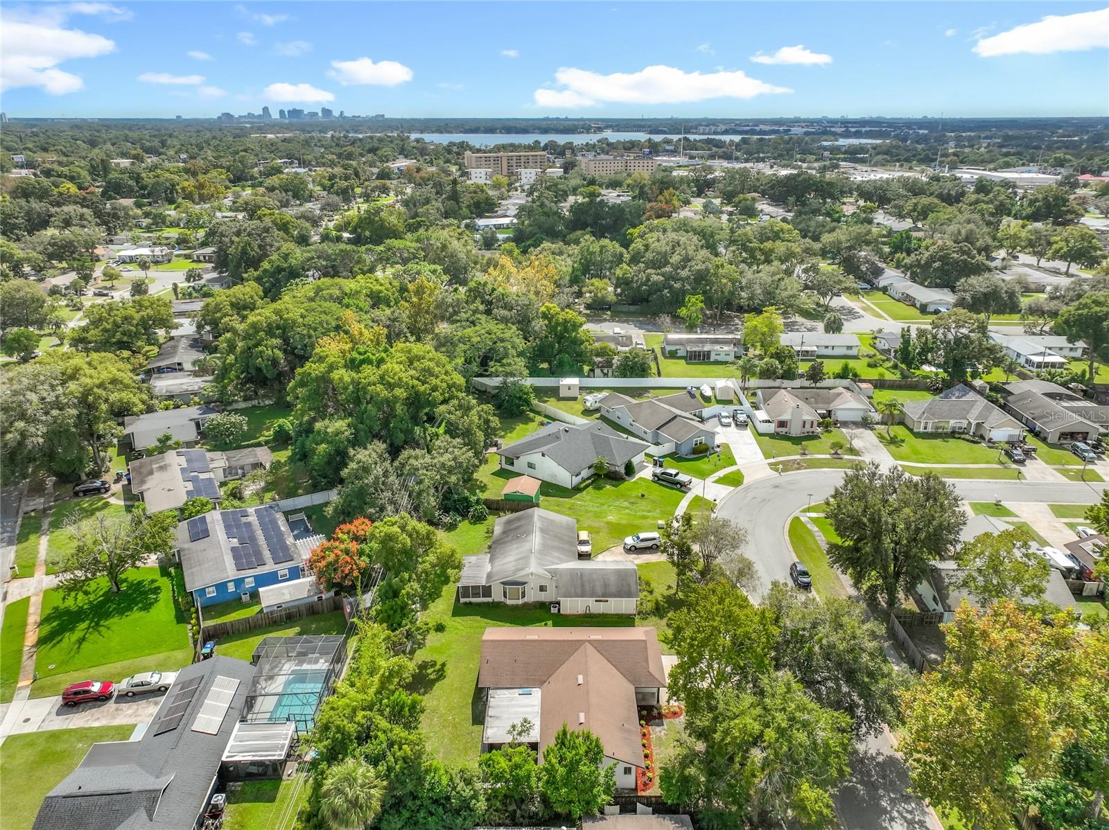 QUAIL HOLLOW AT QUEENSWOOD MANOR - Residential