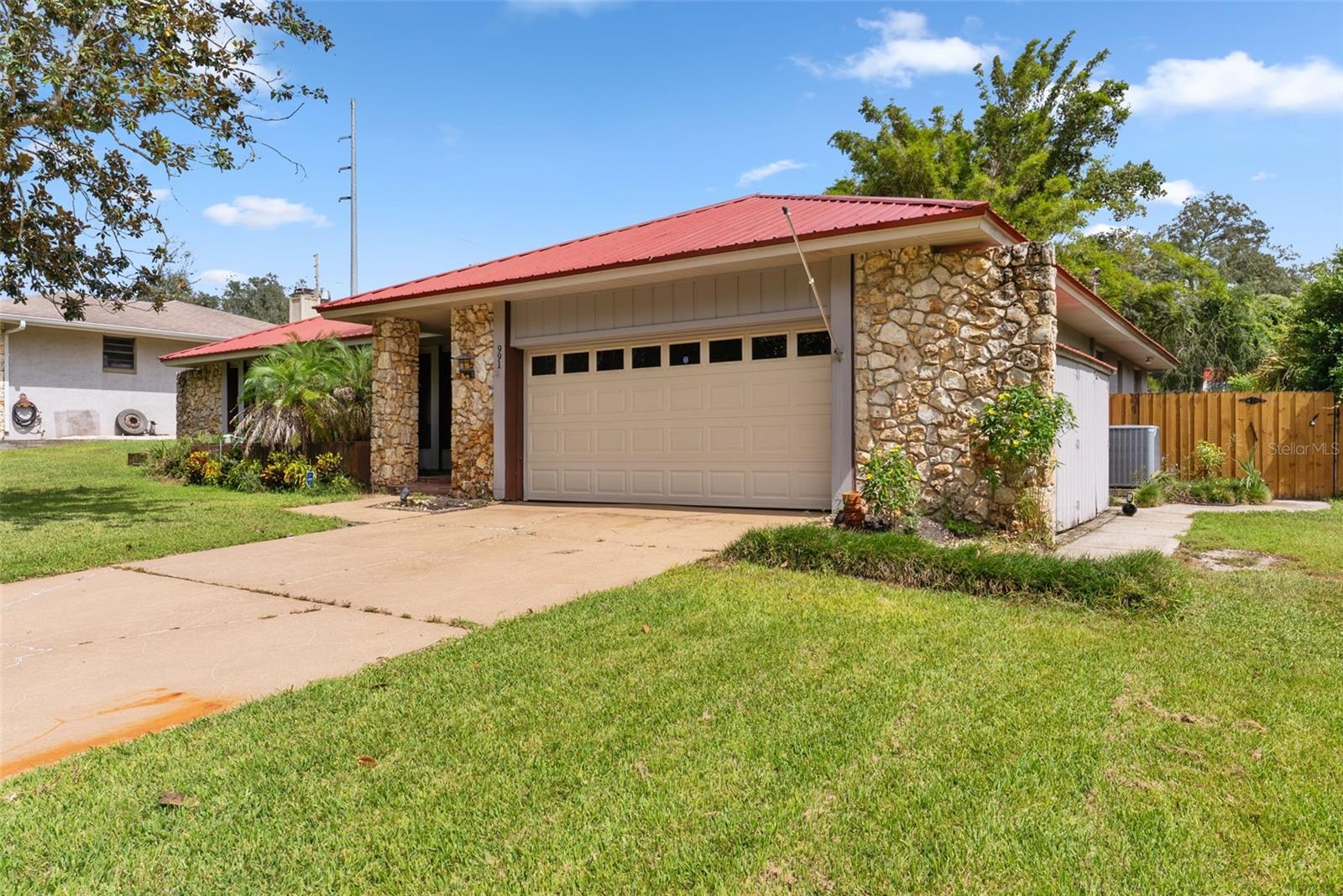 991 ROLLING OAKS COVE