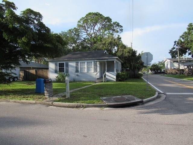 GREAT PRICE FOR CLOSE IN ARLINGTON PARK CORNER LOT 58X143. BEING SOLD FOR LAND VALUE. House is a tear down but has been rented to same tenant for 6 years. 2 blocks to Southside Village and one block to Sarasota Memorial Hospital.