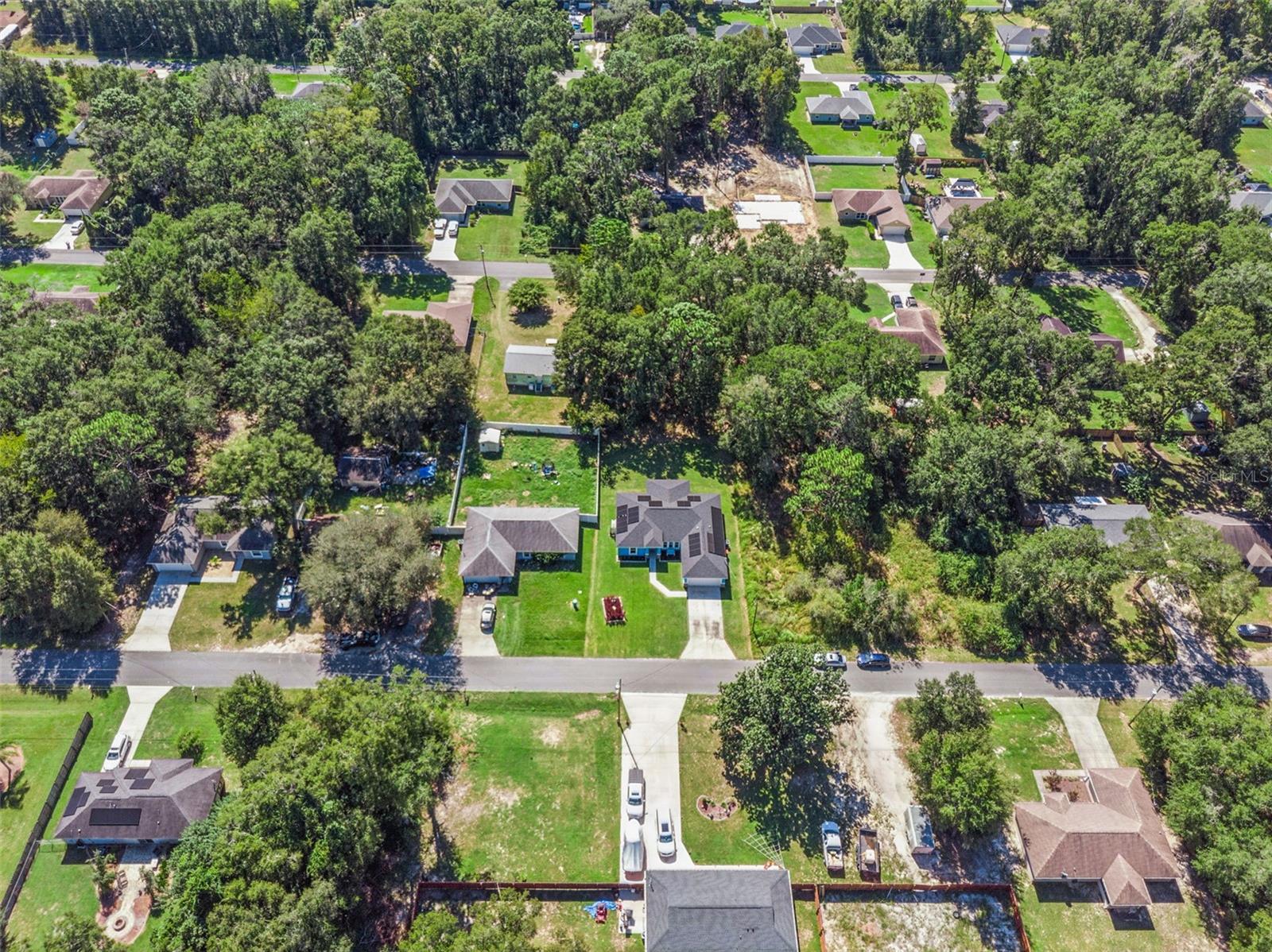 BELLEVIEWS SUNNY SKIES - Residential