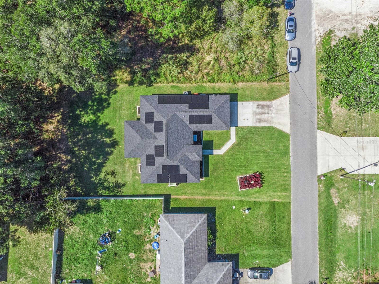 BELLEVIEWS SUNNY SKIES - Residential