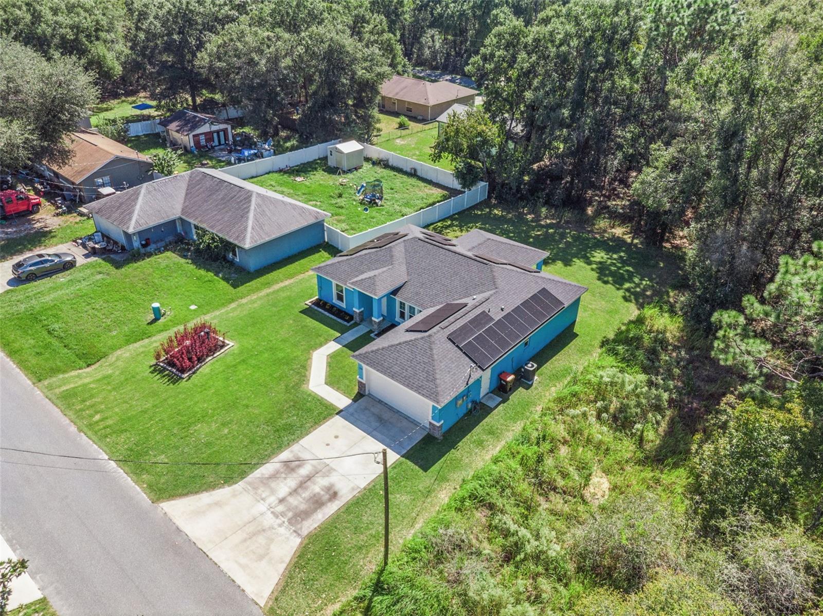 BELLEVIEWS SUNNY SKIES - Residential