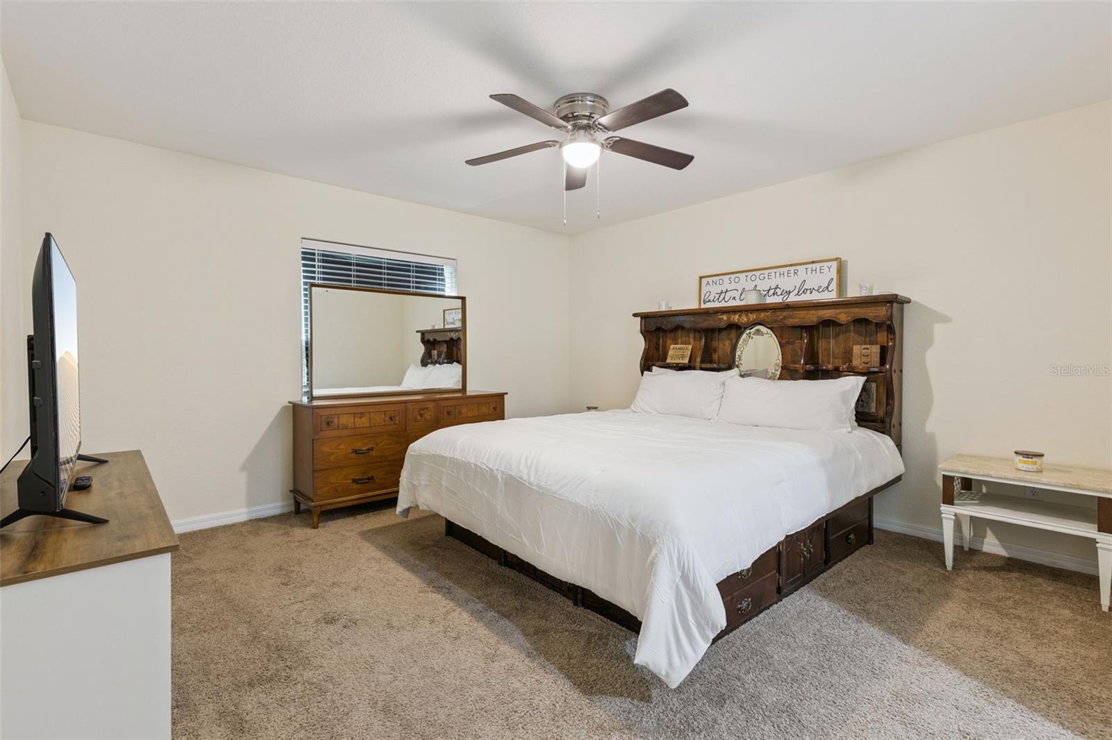 BELLEVIEWS SUNNY SKIES - Residential