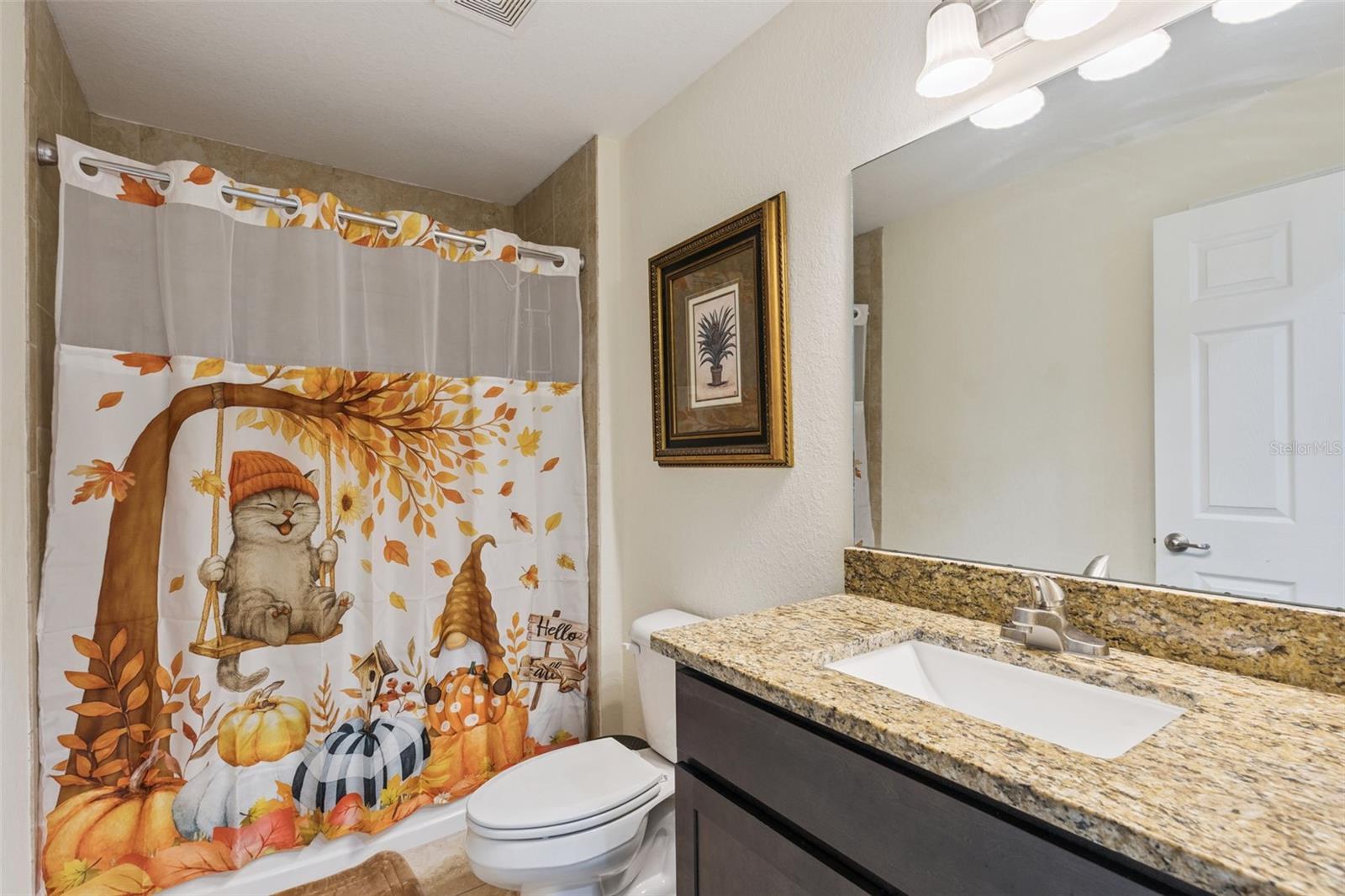 BELLEVIEWS SUNNY SKIES - Residential