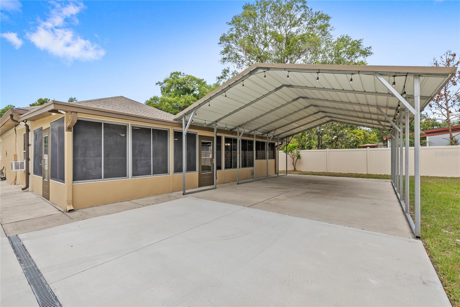 ACREAGE - Residential
