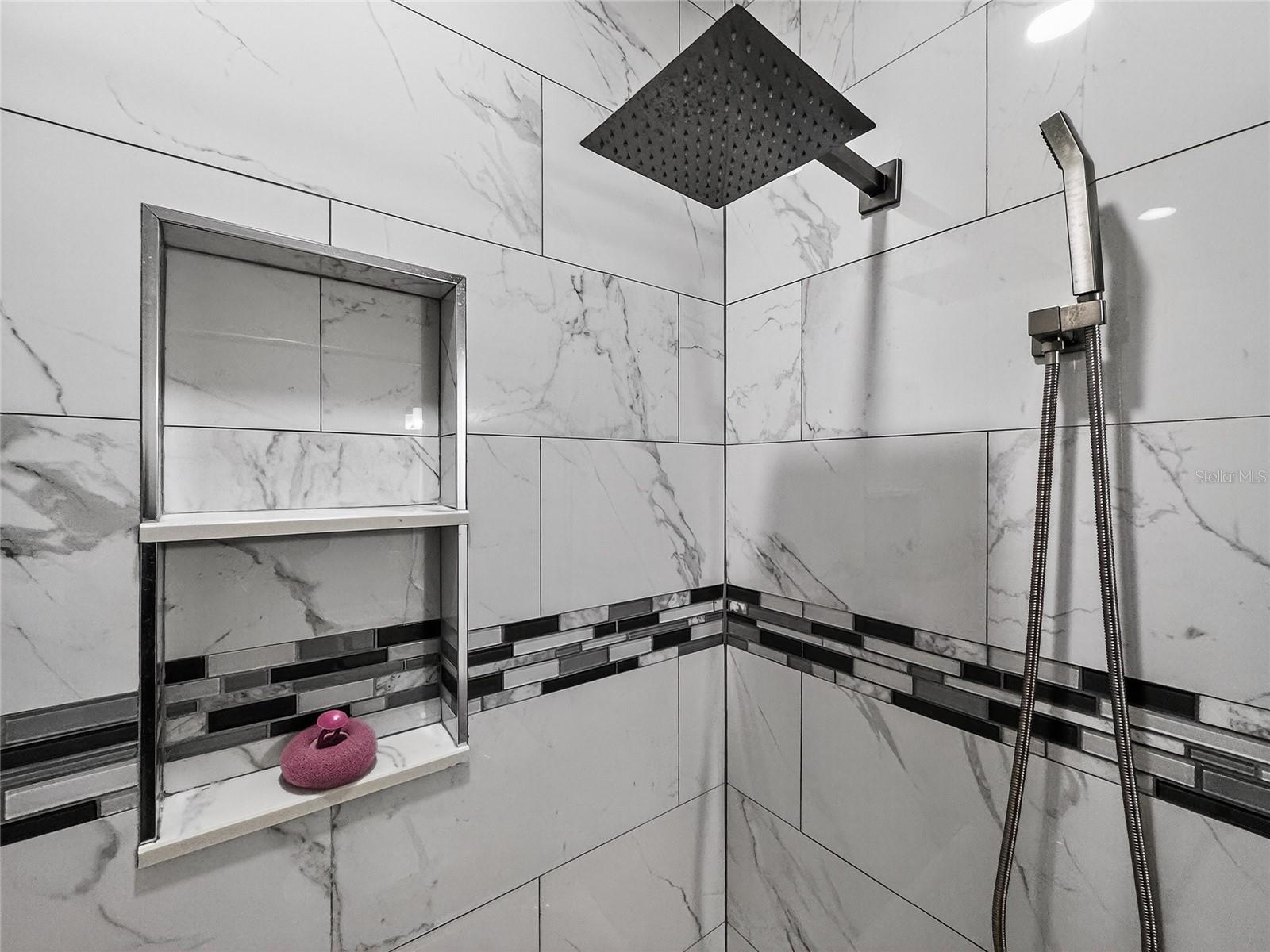 VERANDA II/LK HART - Residential