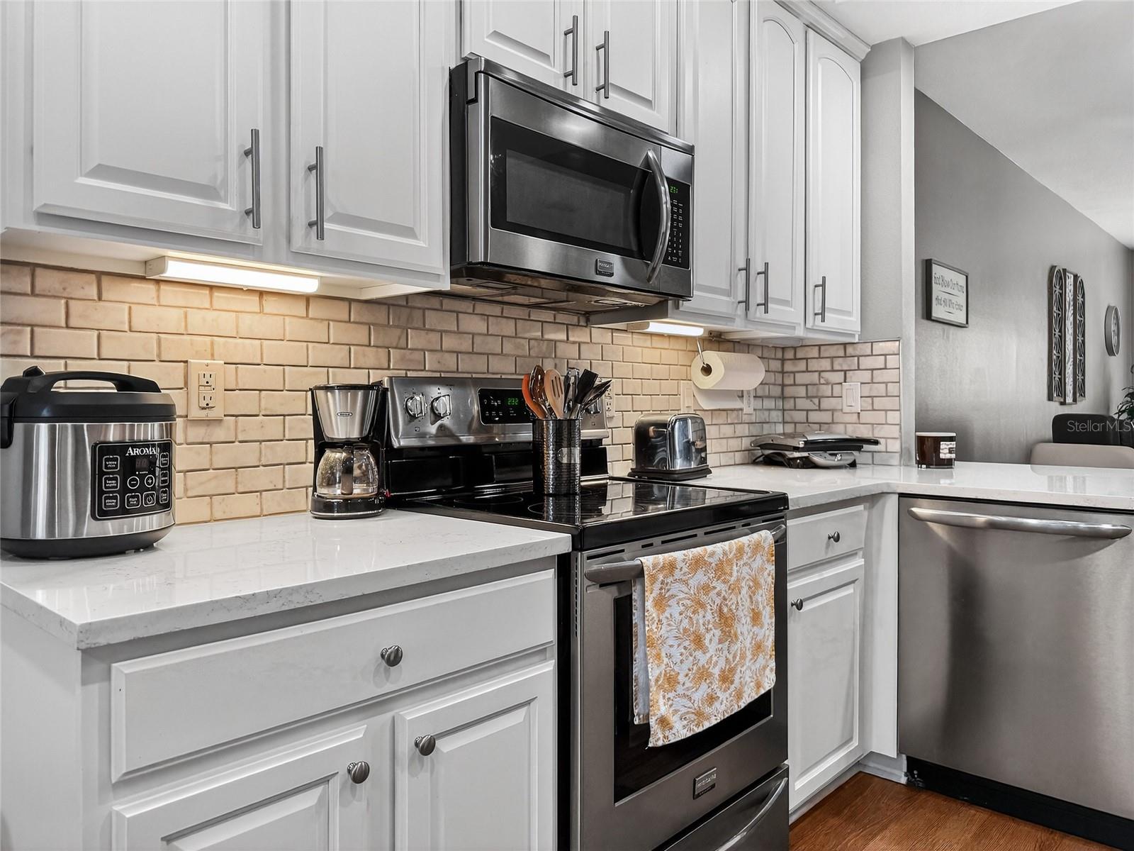 VERANDA II/LK HART - Residential