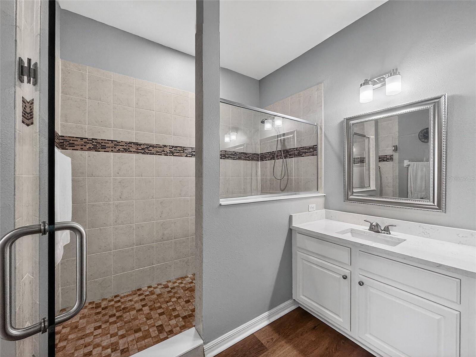 VERANDA II/LK HART - Residential