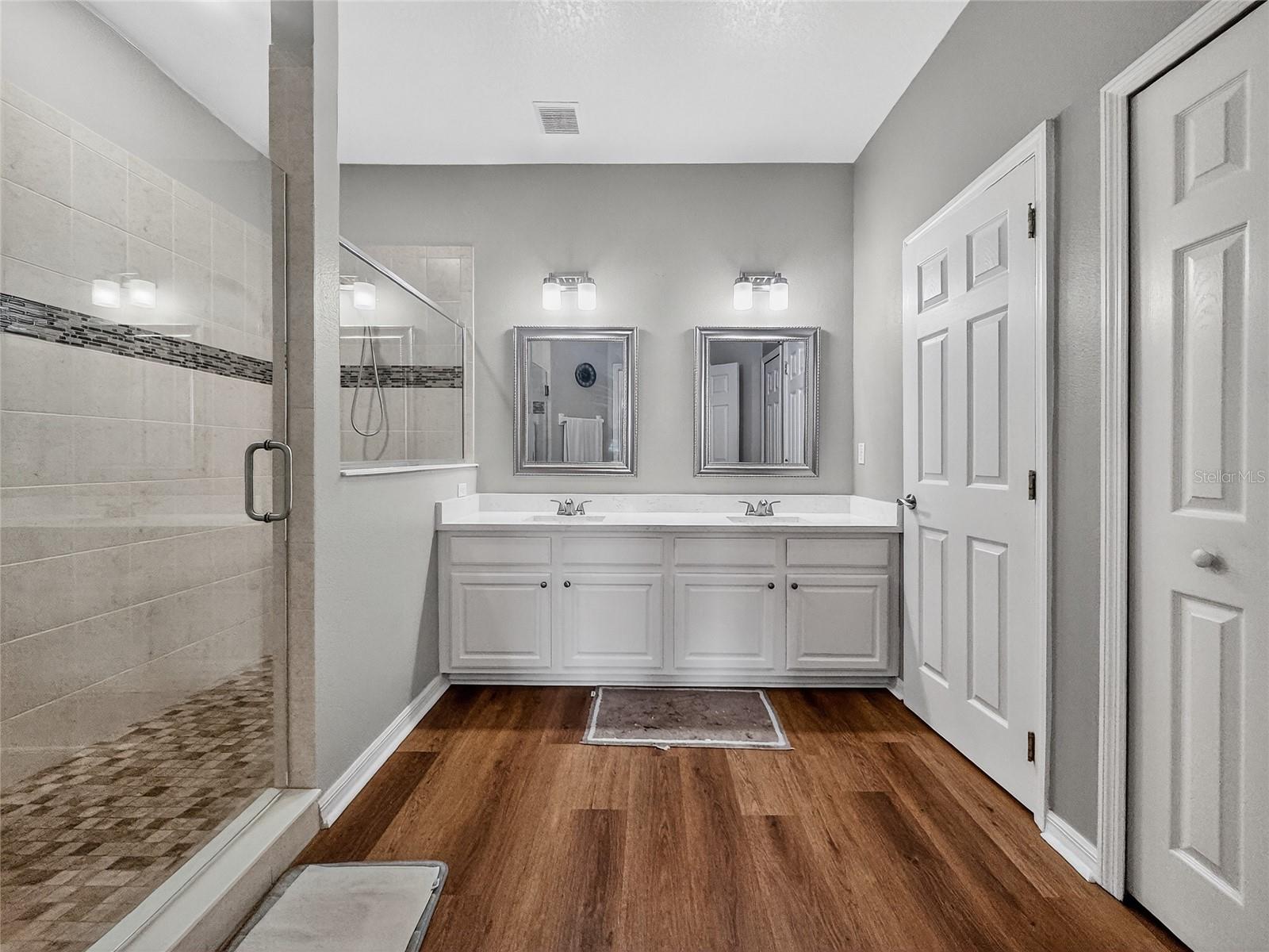 VERANDA II/LK HART - Residential