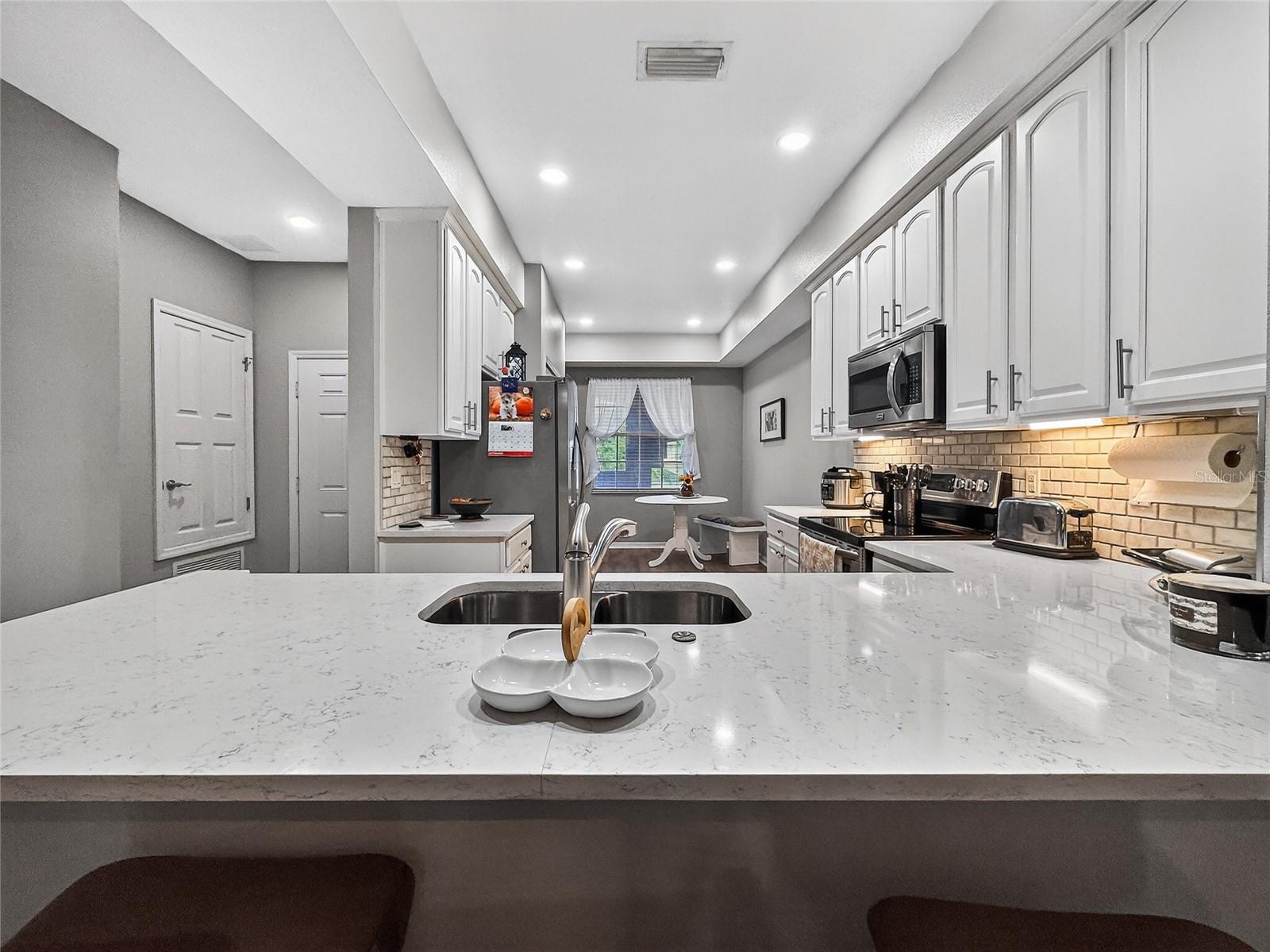 VERANDA II/LK HART - Residential