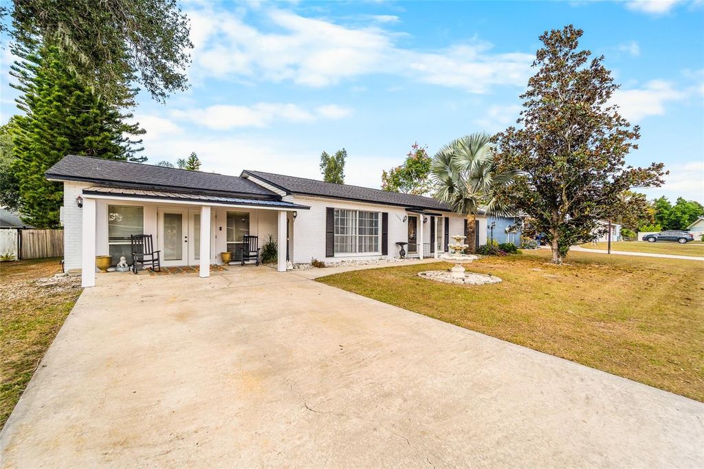 Photo of 1539 Highcrest Circle, Valrico, FL 33596 (MLS # TB8461382)