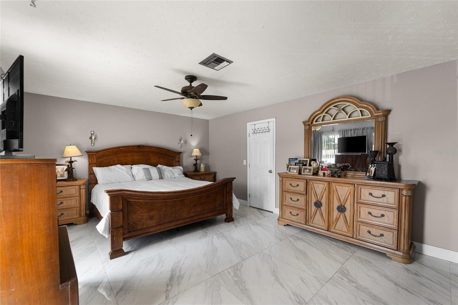 HIGHLAND MANOR ADD UNIT 2 - Residential