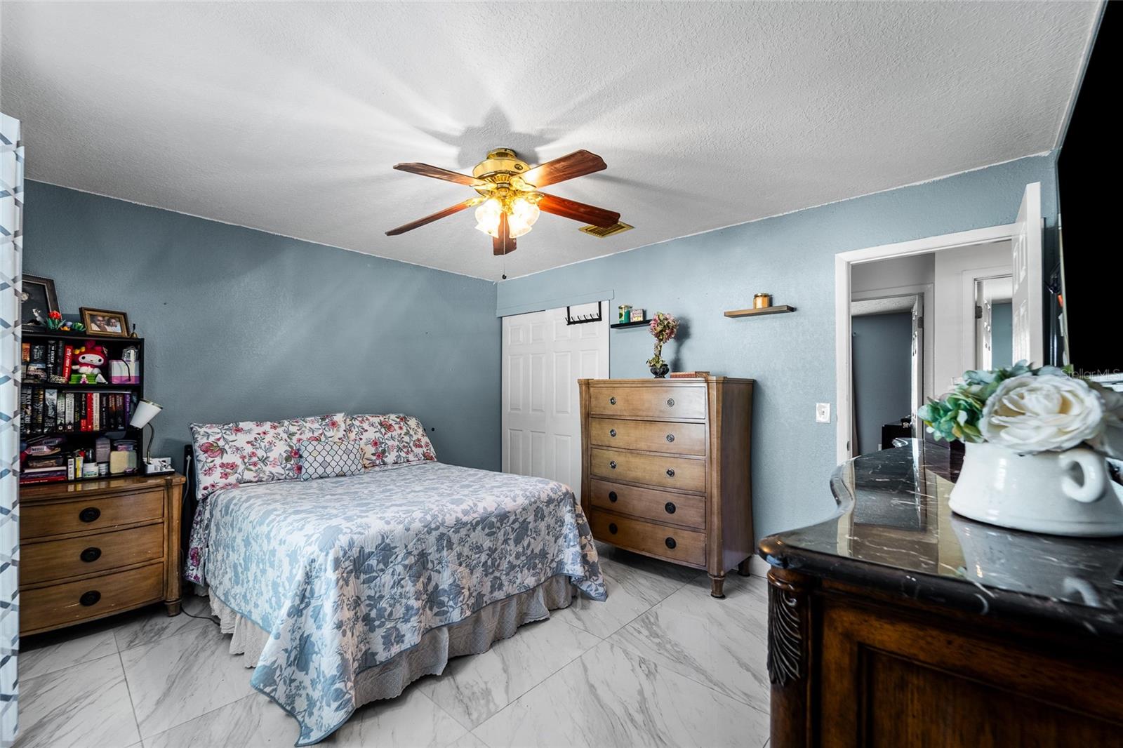 HIGHLAND MANOR ADD UNIT 2 - Residential