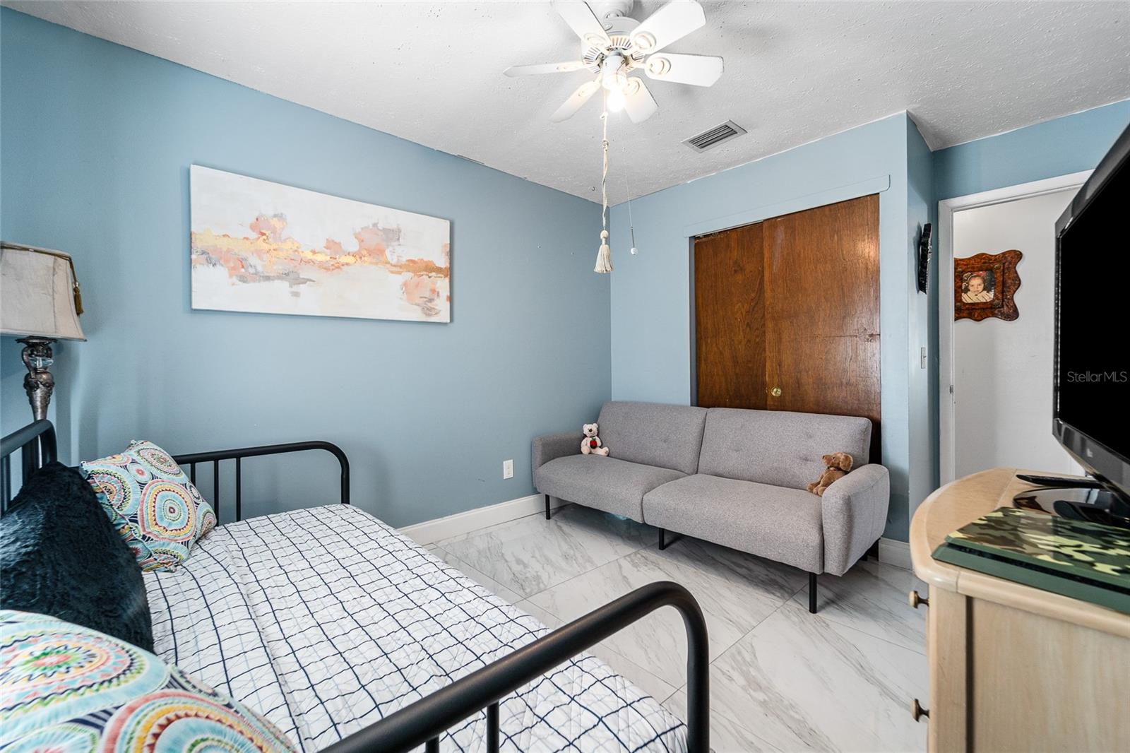 HIGHLAND MANOR ADD UNIT 2 - Residential