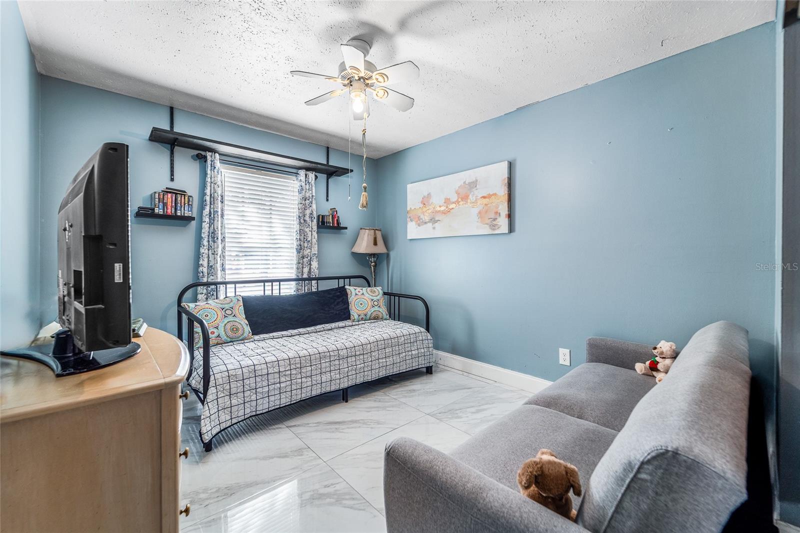 HIGHLAND MANOR ADD UNIT 2 - Residential