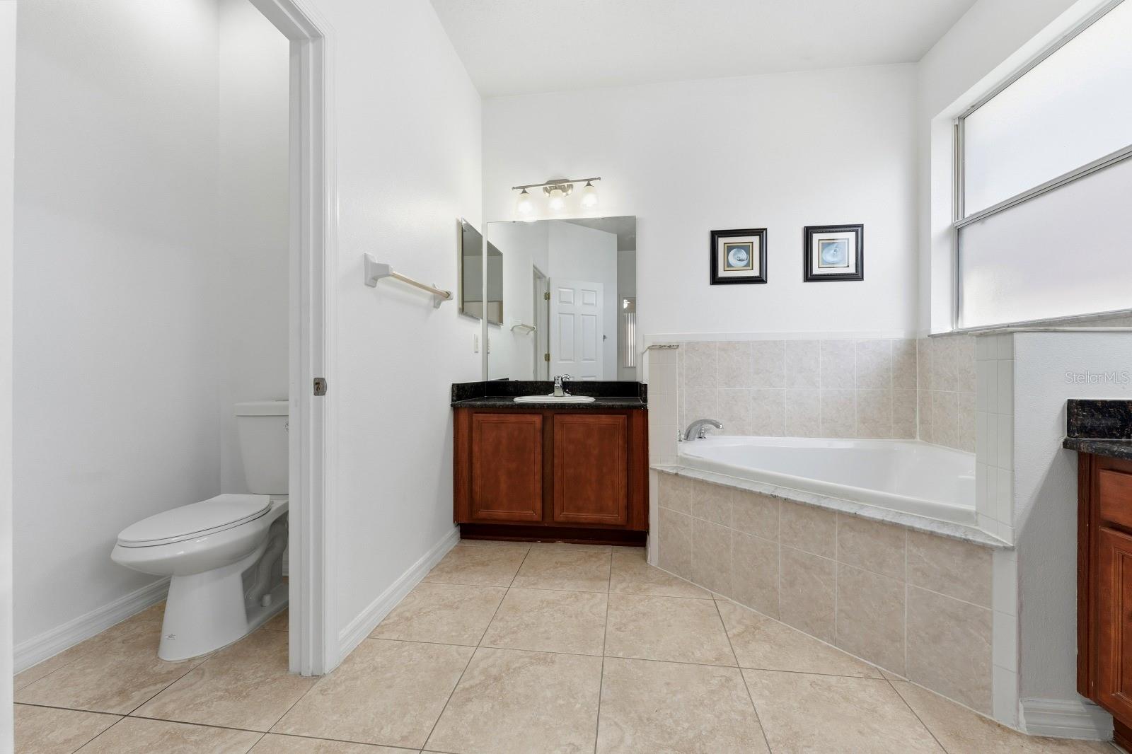 CRYSTAL COVE RESORT - Residential Lease