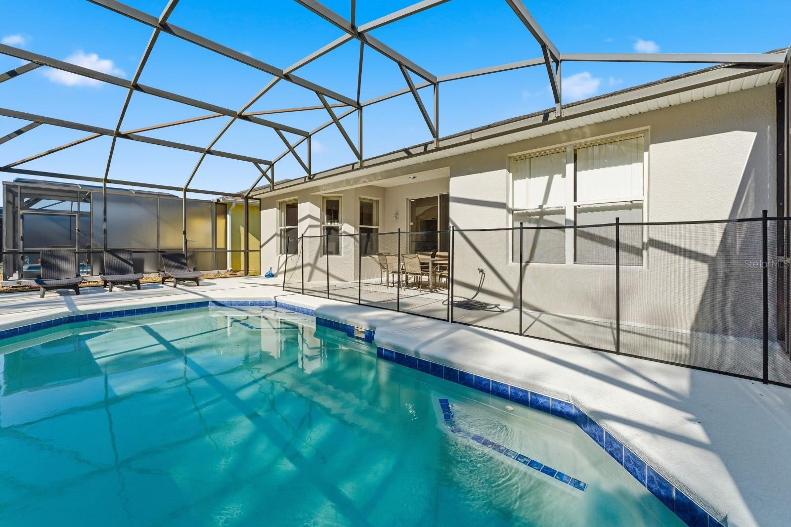 CRYSTAL COVE RESORT - Residential Lease