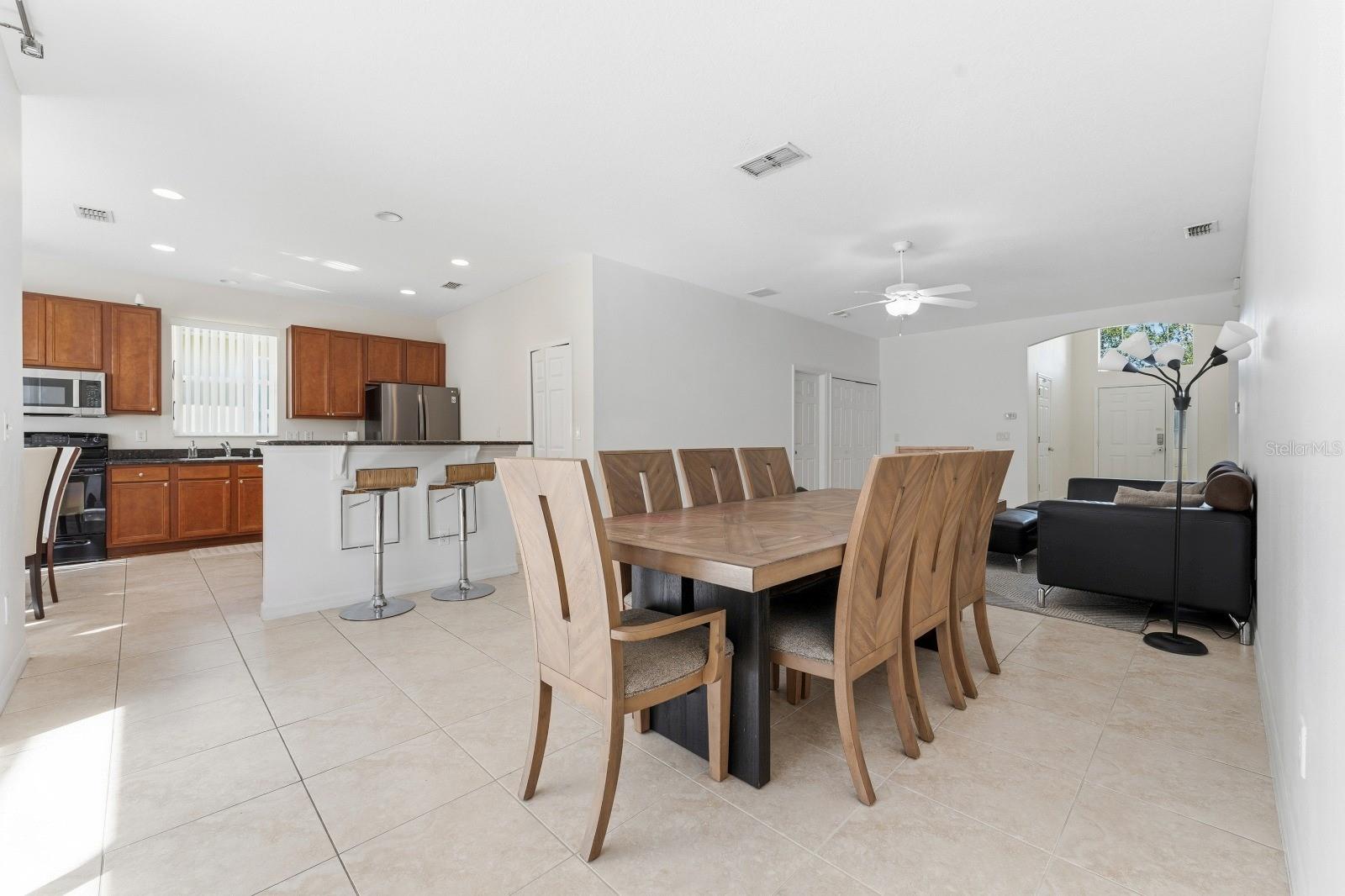 CRYSTAL COVE RESORT - Residential Lease