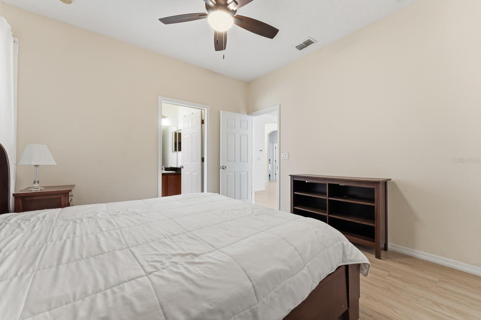 CRYSTAL COVE RESORT - Residential Lease