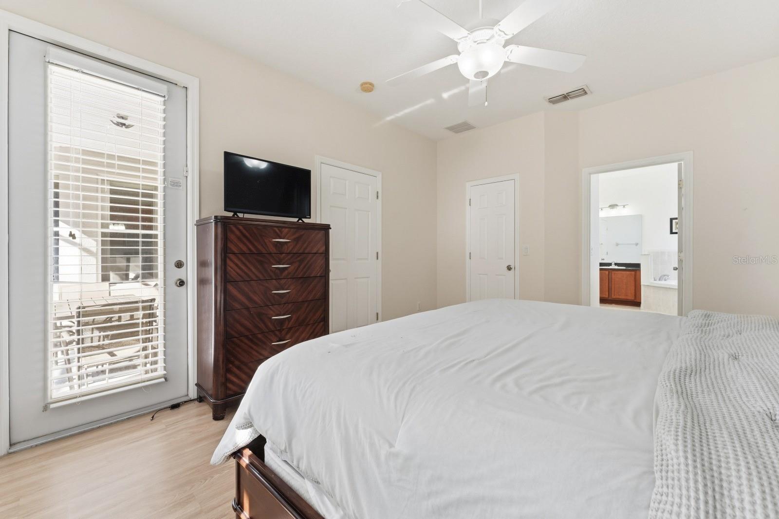 CRYSTAL COVE RESORT - Residential Lease