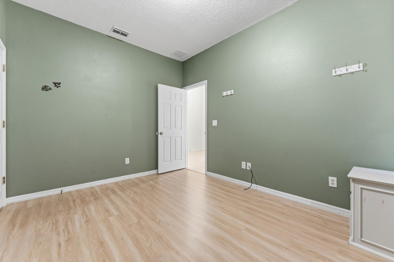 CRYSTAL COVE RESORT - Residential Lease