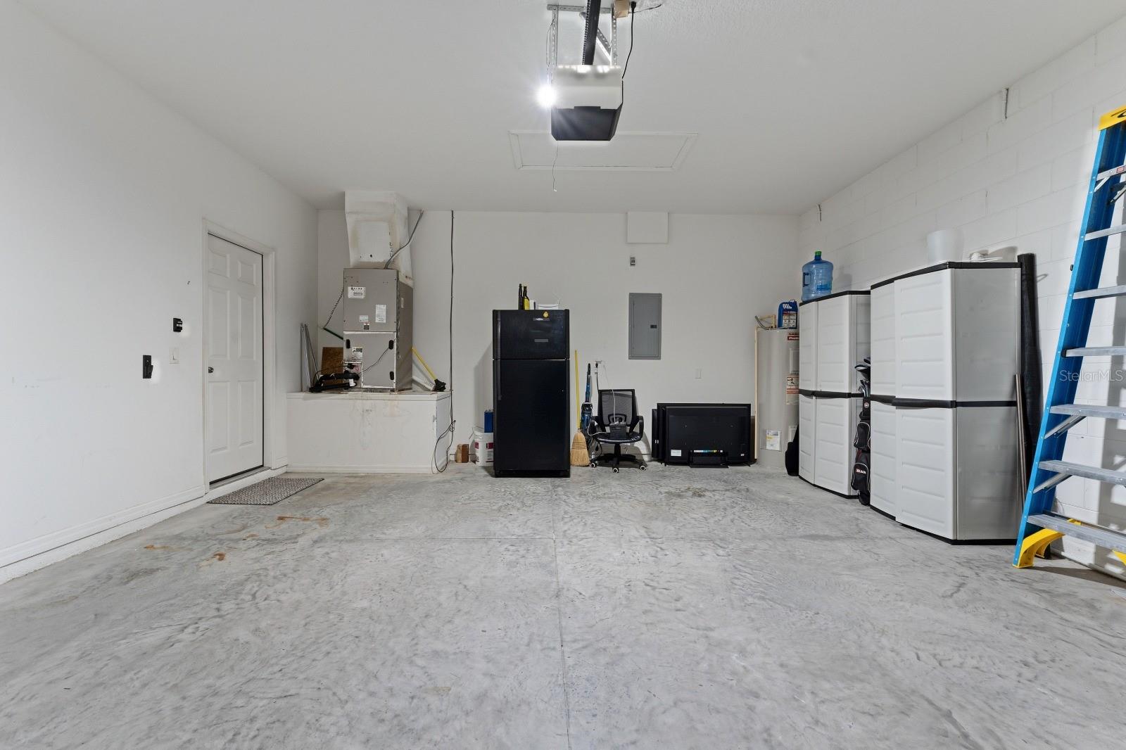 CRYSTAL COVE RESORT - Residential Lease