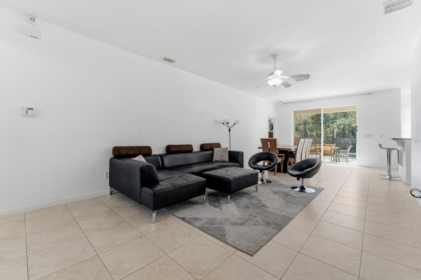 CRYSTAL COVE RESORT - Residential Lease