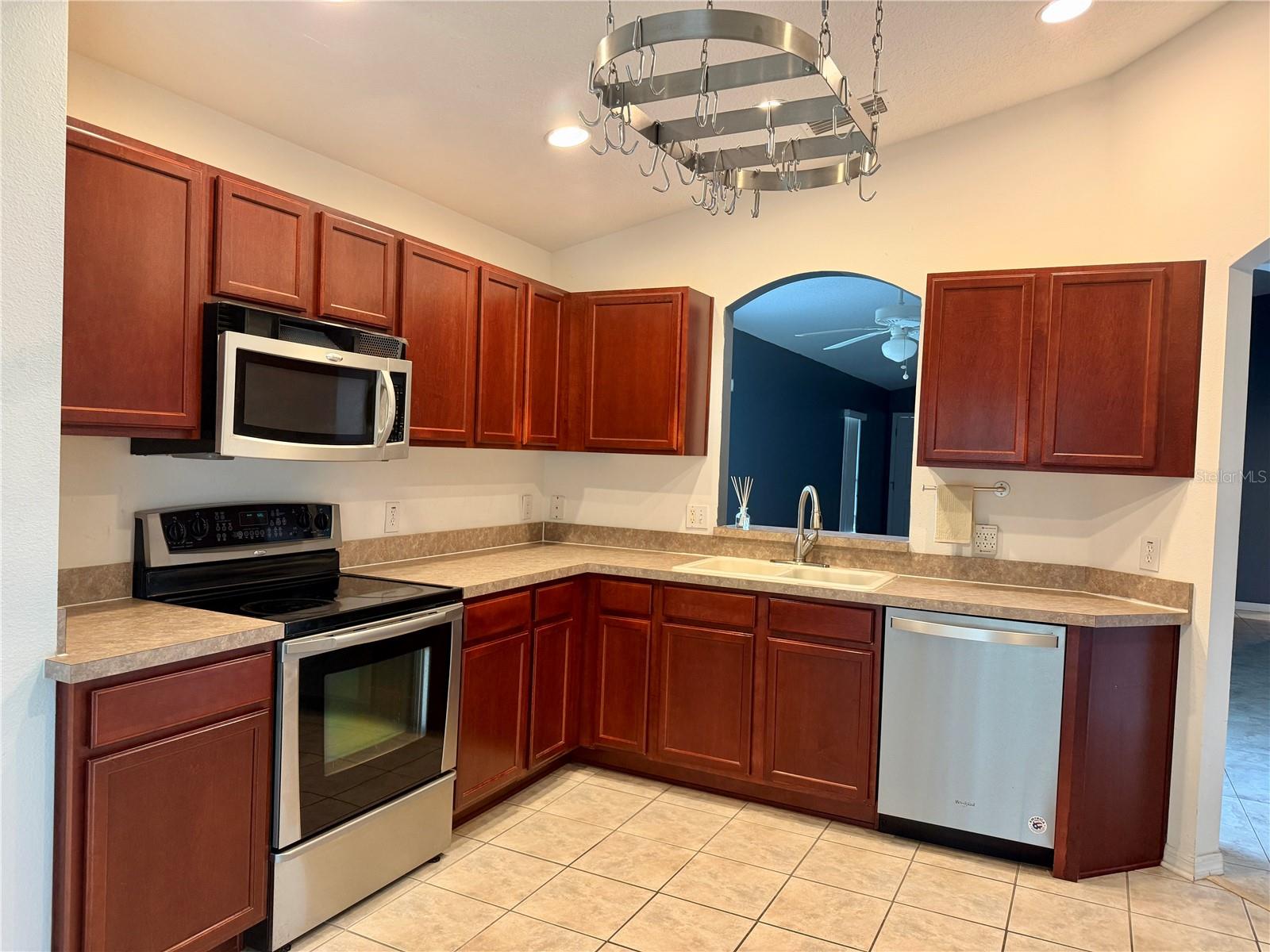 COUNTRY WALK INCREMENT A PH 02 - Residential