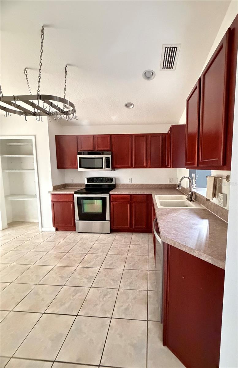 COUNTRY WALK INCREMENT A PH 02 - Residential