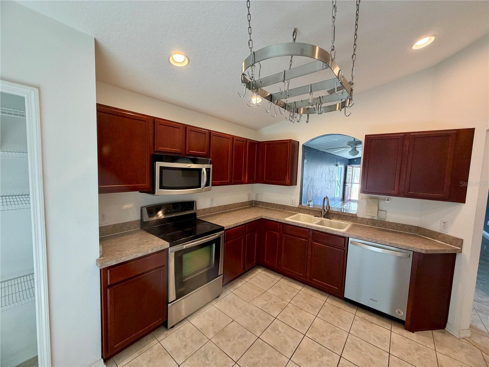 COUNTRY WALK INCREMENT A PH 02 - Residential