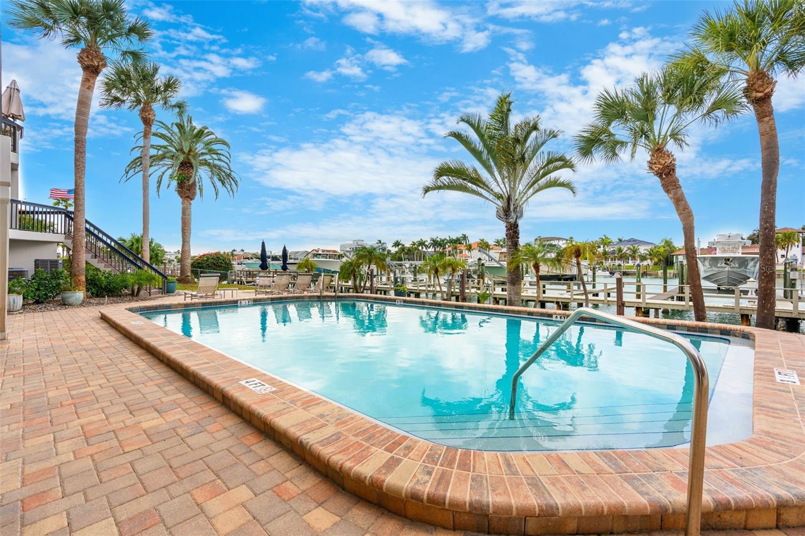 PINNACLE OF TIERRA VERDE - Residential