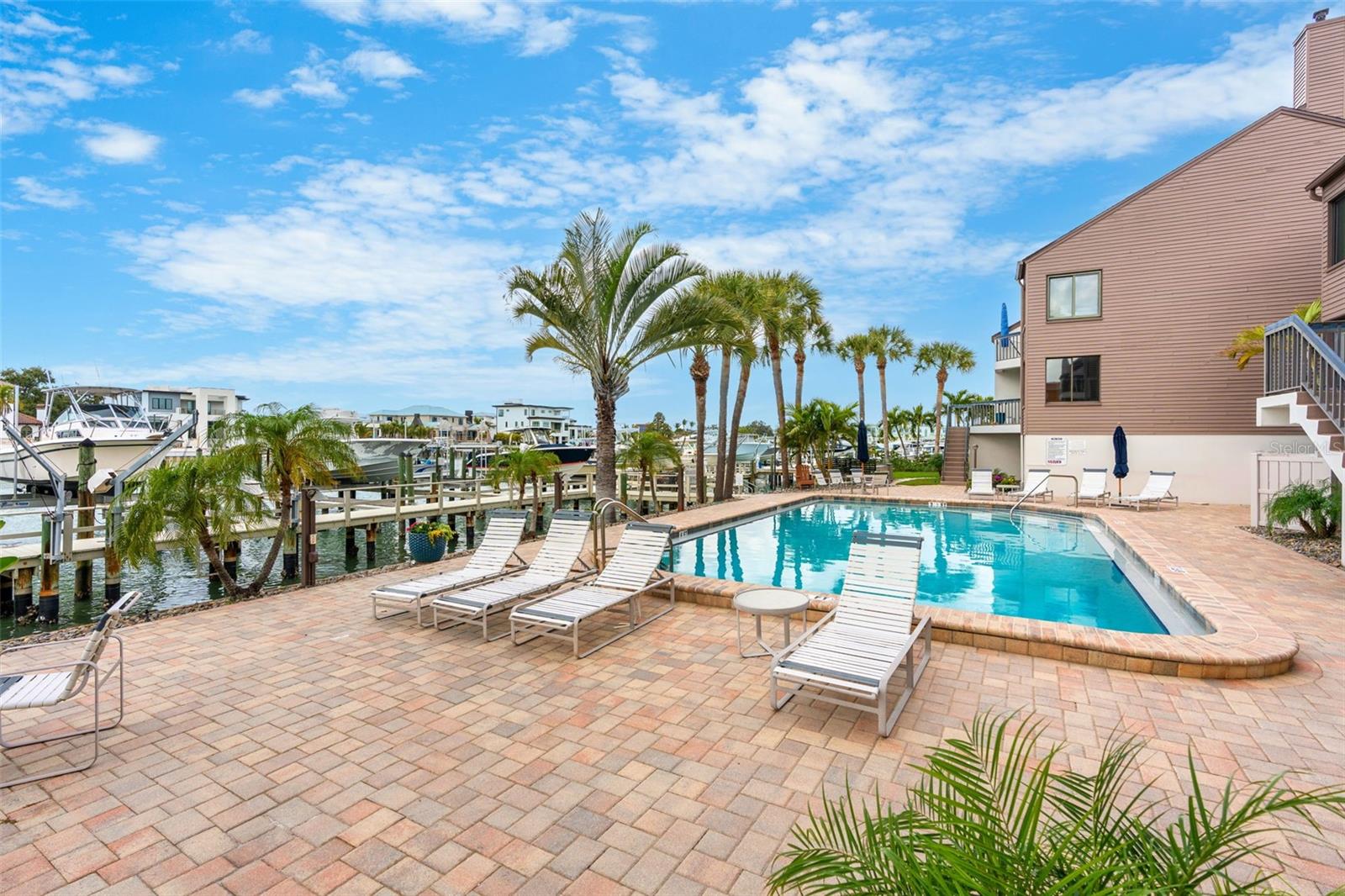 PINNACLE OF TIERRA VERDE - Residential