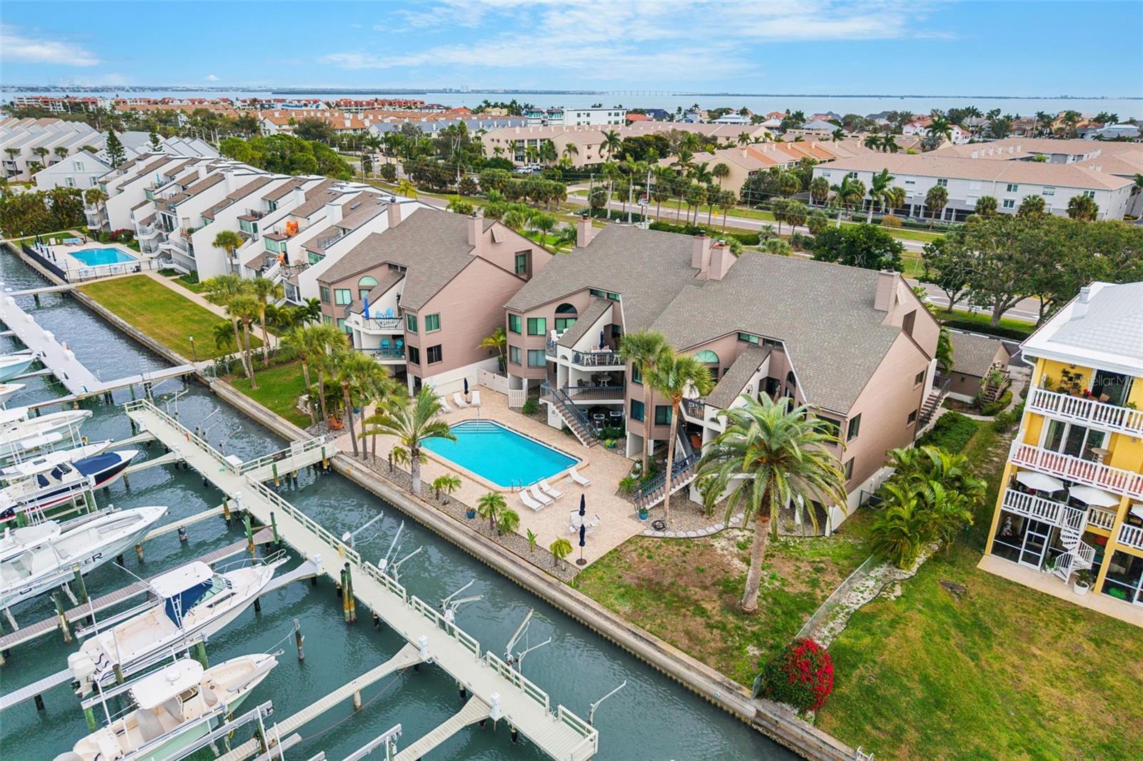 PINNACLE OF TIERRA VERDE - Residential