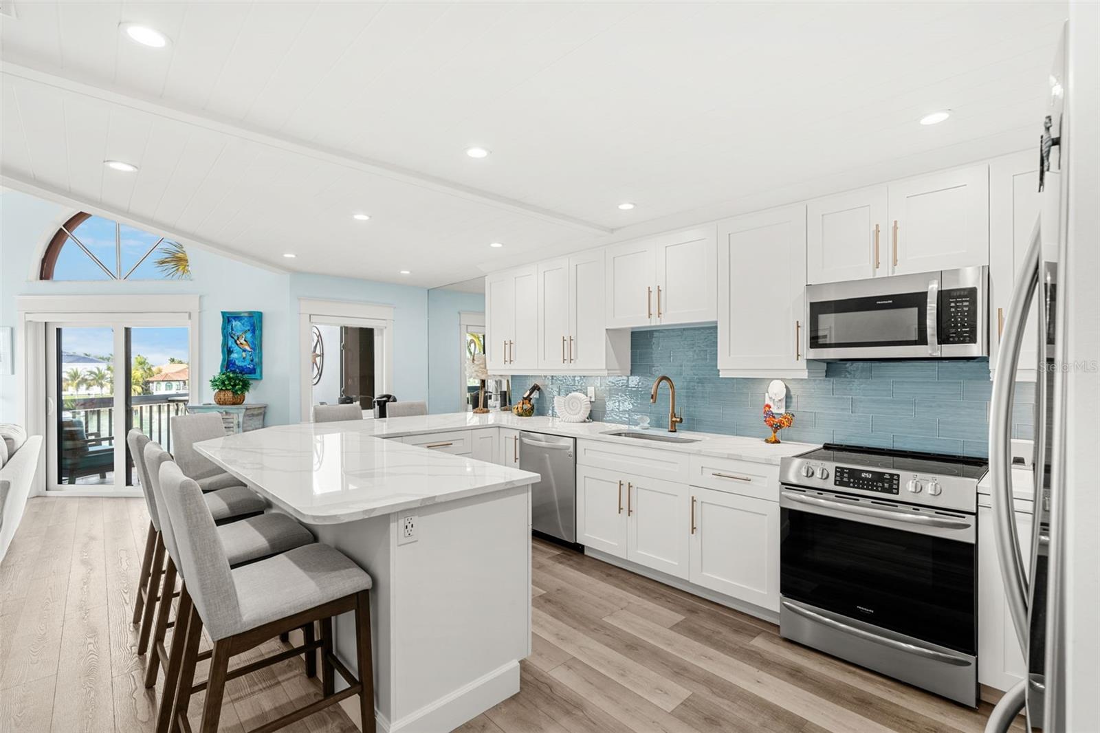 PINNACLE OF TIERRA VERDE - Residential