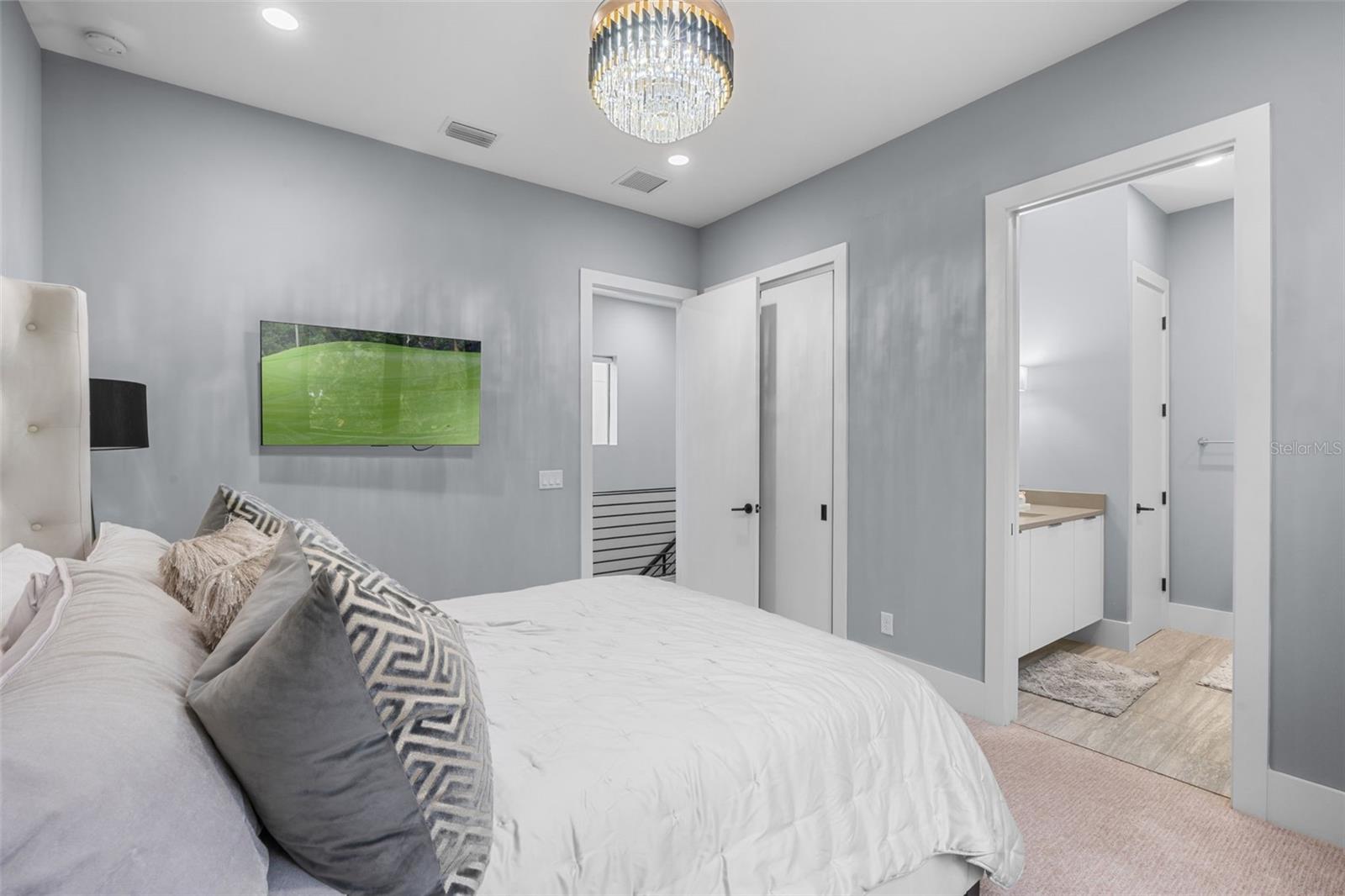 VIRGINIA HEIGHTS - Residential
