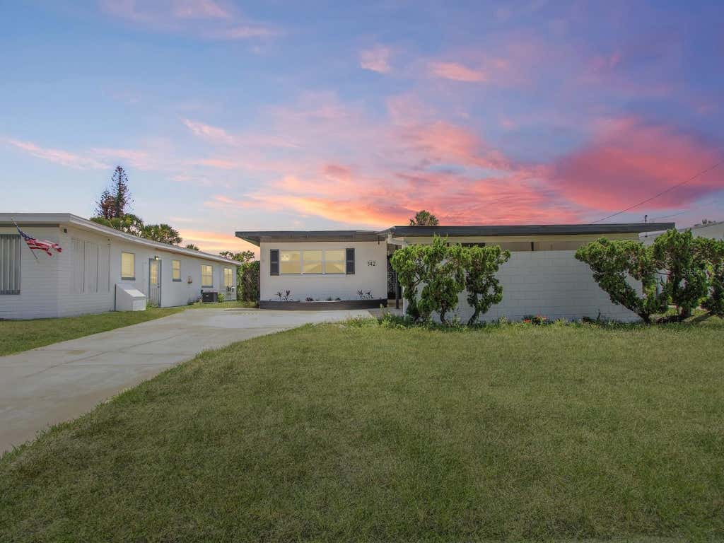 Photo of 342 Boylston Avenue, Daytona Beach, FL 32118 (MLS # O6414559)