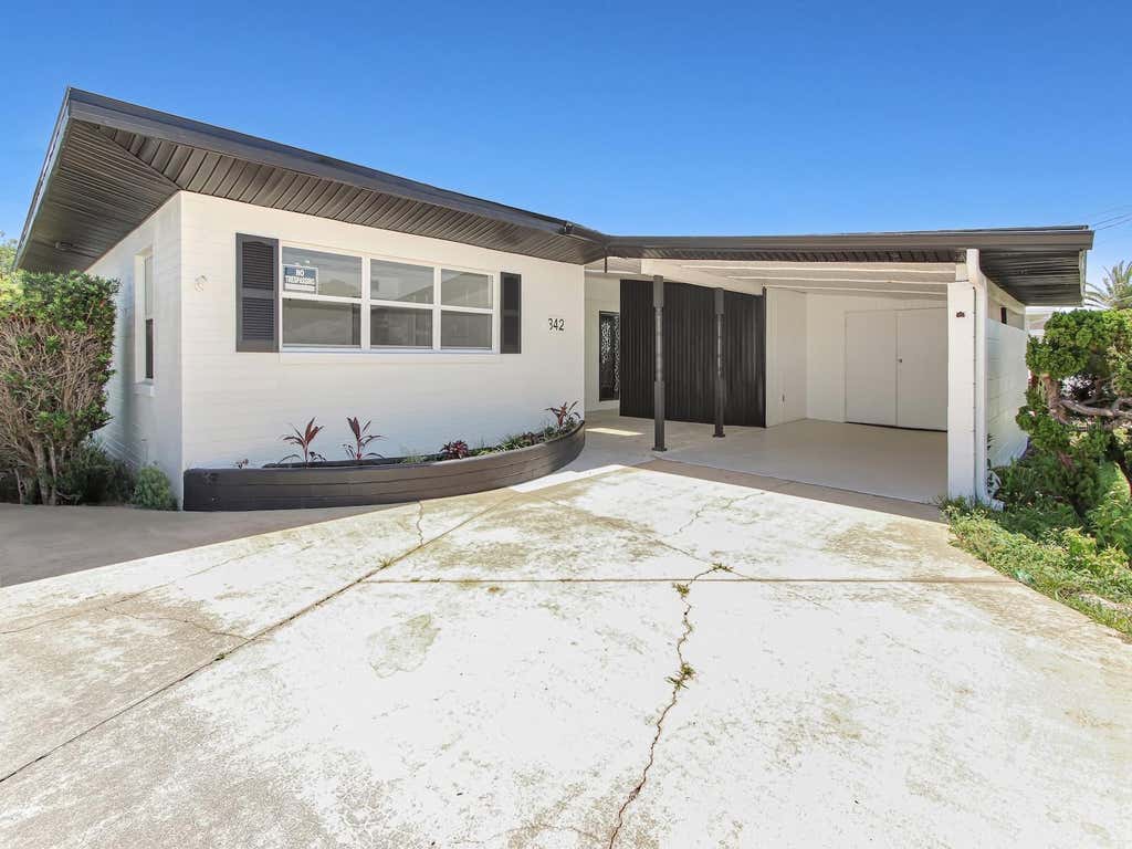Photo of 342 Boylston Avenue, Daytona Beach, FL 32118 (MLS # O6414559)