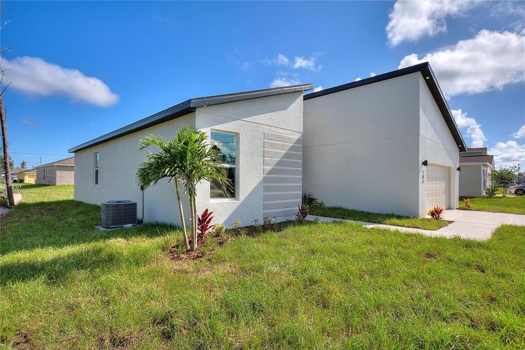 Photo of 205 Hyacinth Court, Kissimmee, FL 34759 (MLS # O6378829)