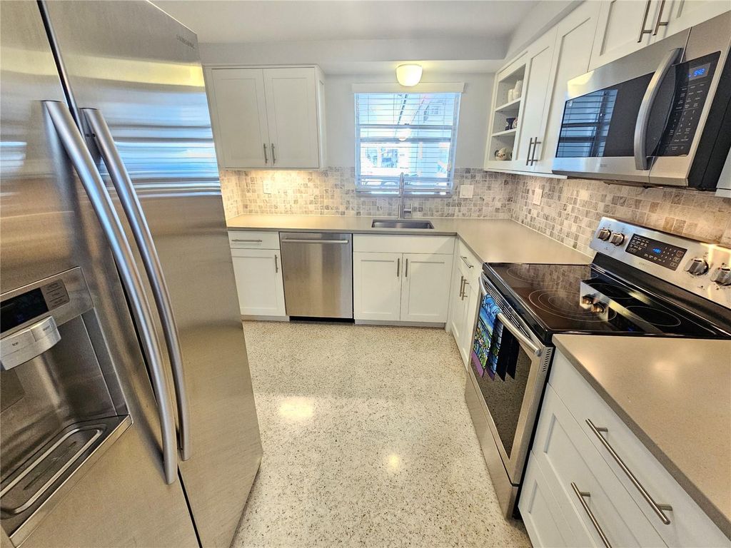 Photo of 1751 Caribbean Circle #30, Venice, FL 34293 (MLS # N6140583)