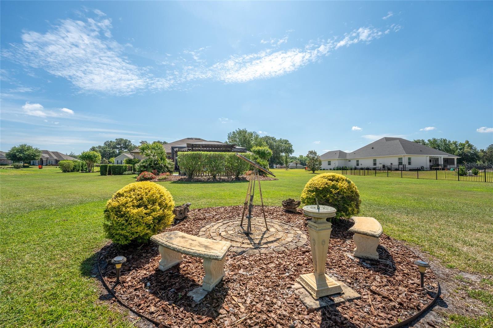 LEGENDARY TRLS - Residential