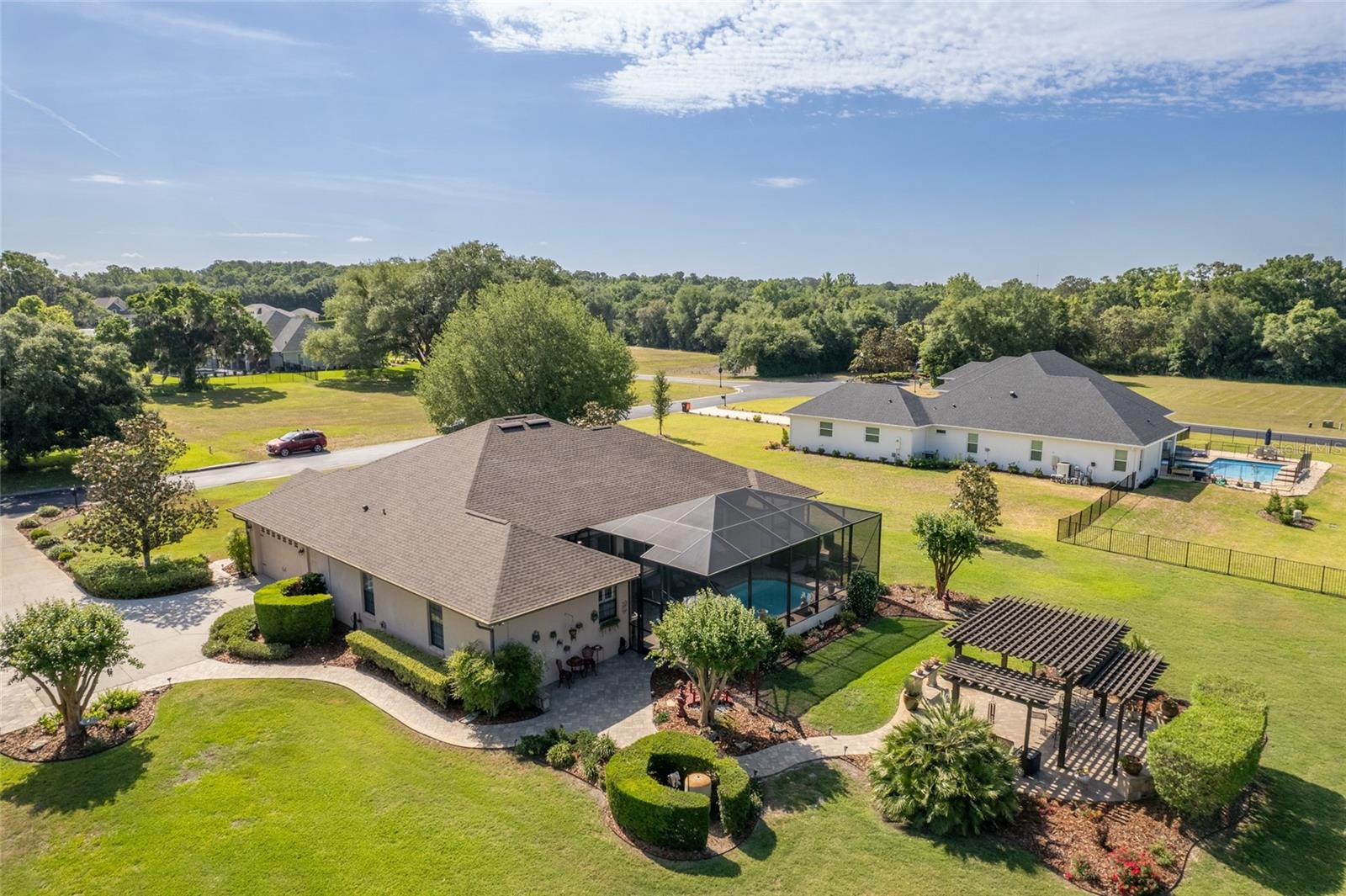 LEGENDARY TRLS - Residential