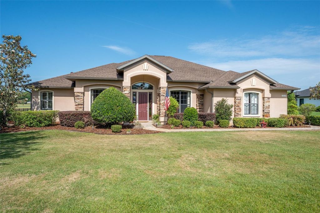 Photo of 7830 SE 25th Avenue, Ocala, FL 34480 (MLS # OM723973)