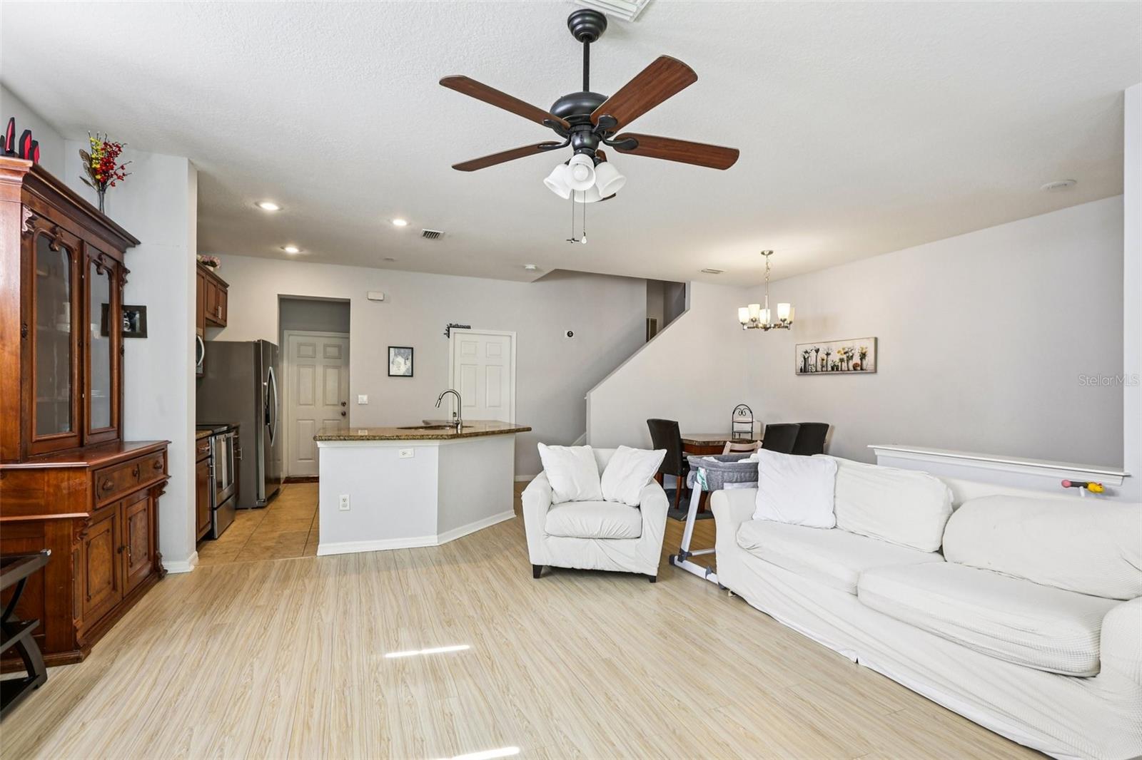 7435 ARLINGTON GROVE CIRCLE