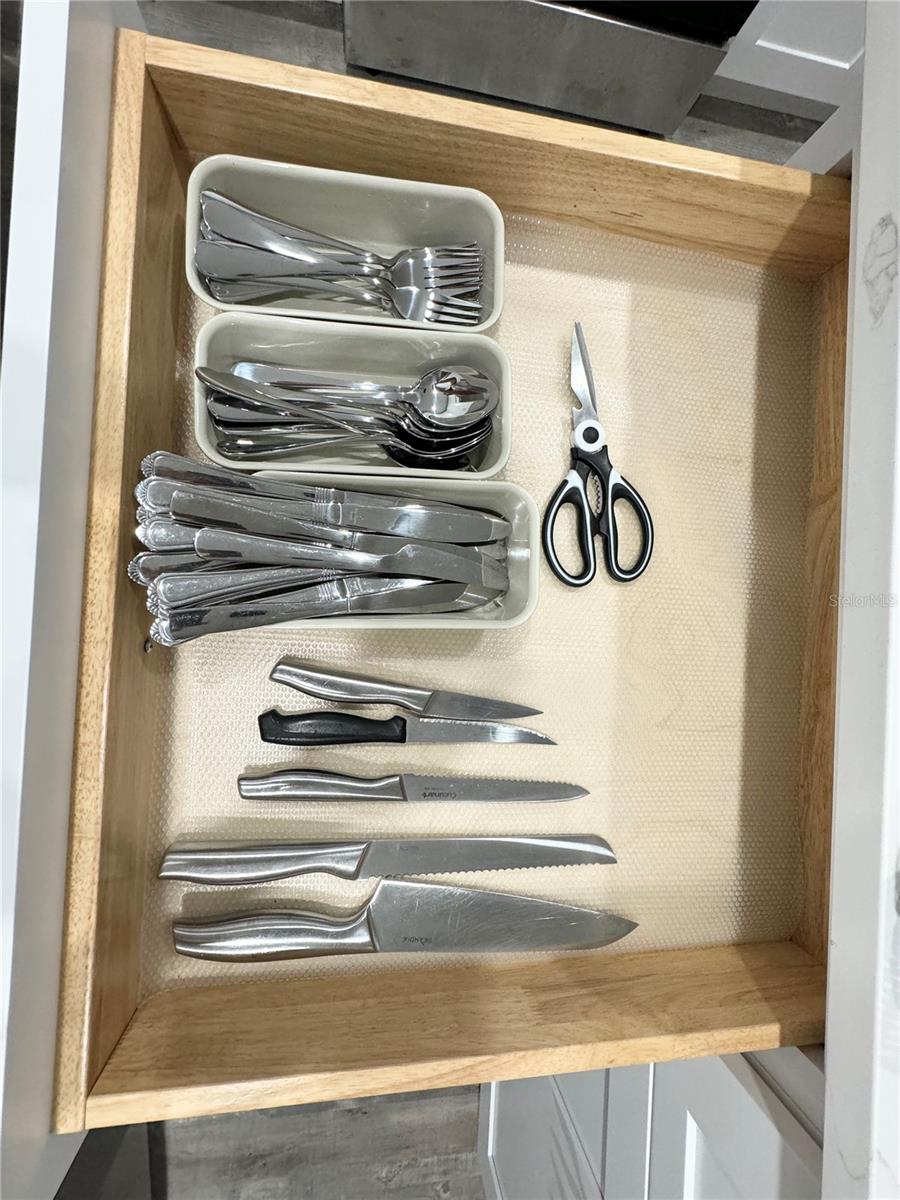 SPRINGFIELD SUB 2 - Residential Lease