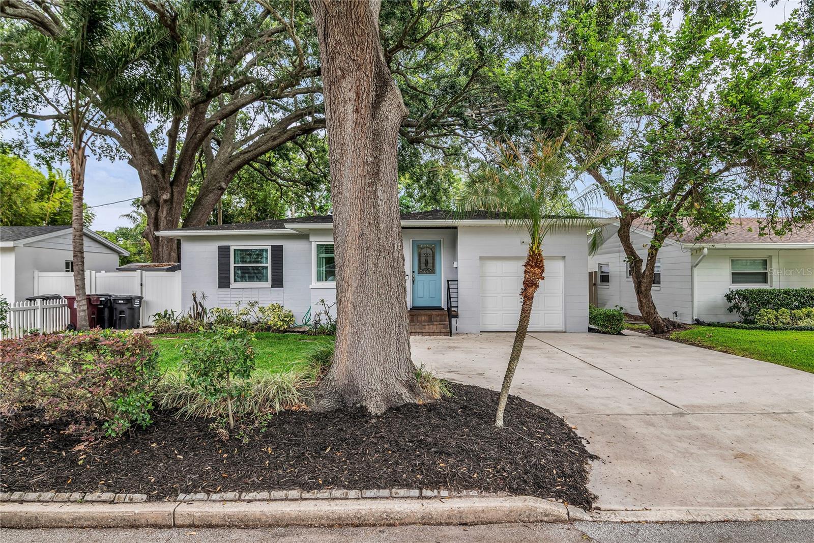 BONITA PARK - Residential